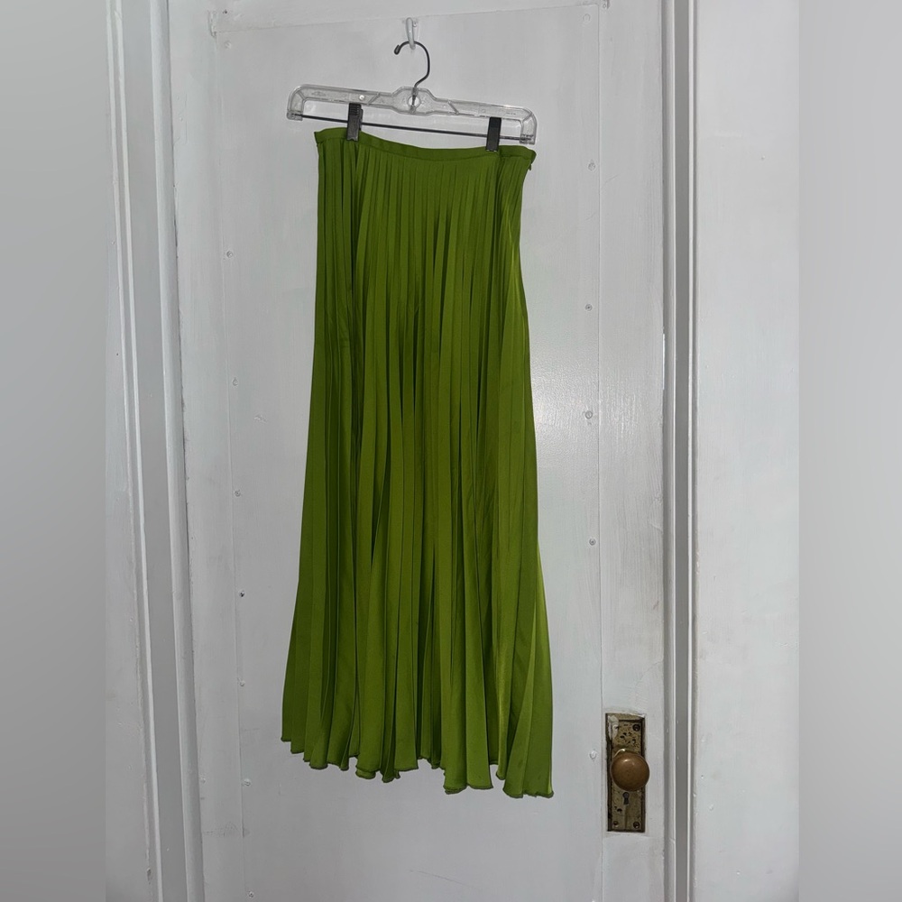 Zara- Green midi pleated skirt size XS